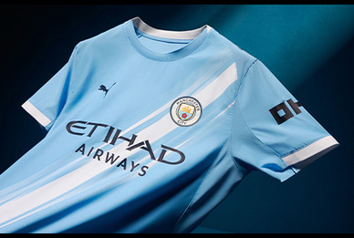 card Hazte con la nueva camiseta del Manchester City y lúcela con orgullo